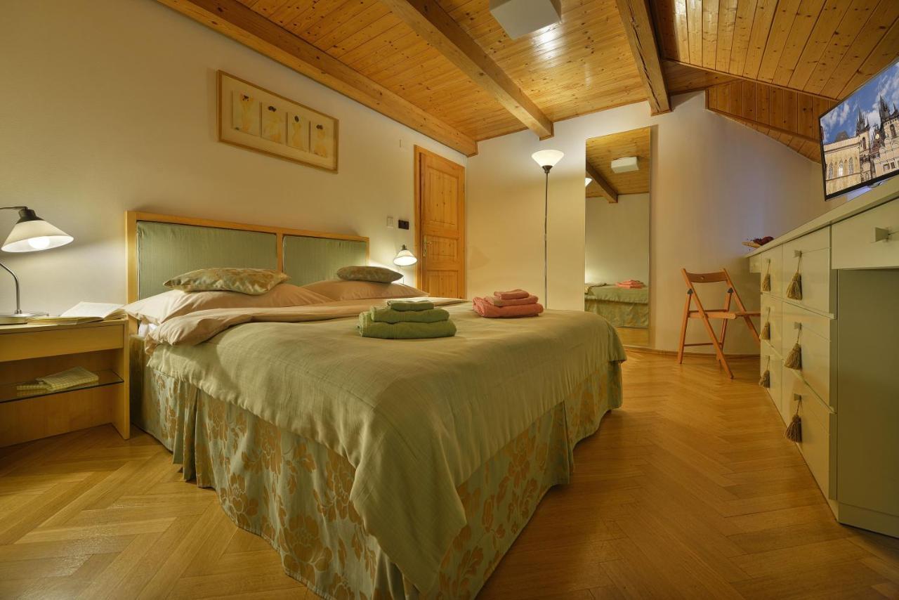 Old Town Apartments Tyn Πράγα Εξωτερικό φωτογραφία